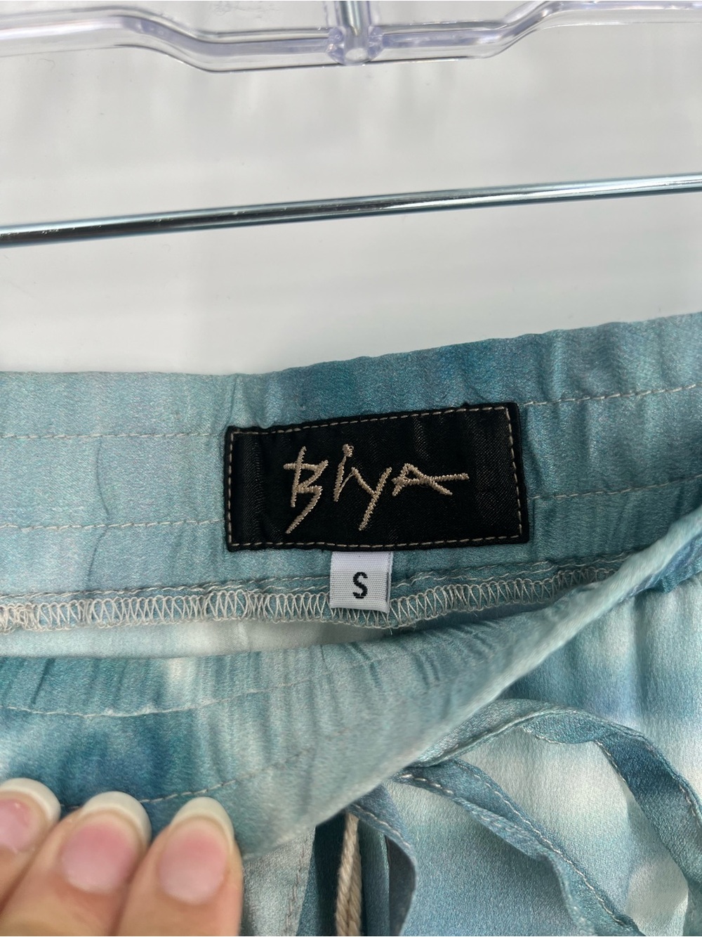 Biya Johnny Was Alura 100% Silk Satin Blue Teal Watercolor Jogger Pants S NWT - Picture 6 of 9